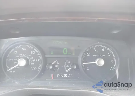 2009 Lincoln Town Car Signature Limited from USA, damaged, VIN 2LNHM82V39X636940